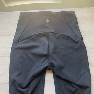 Great condition lulu lemons!